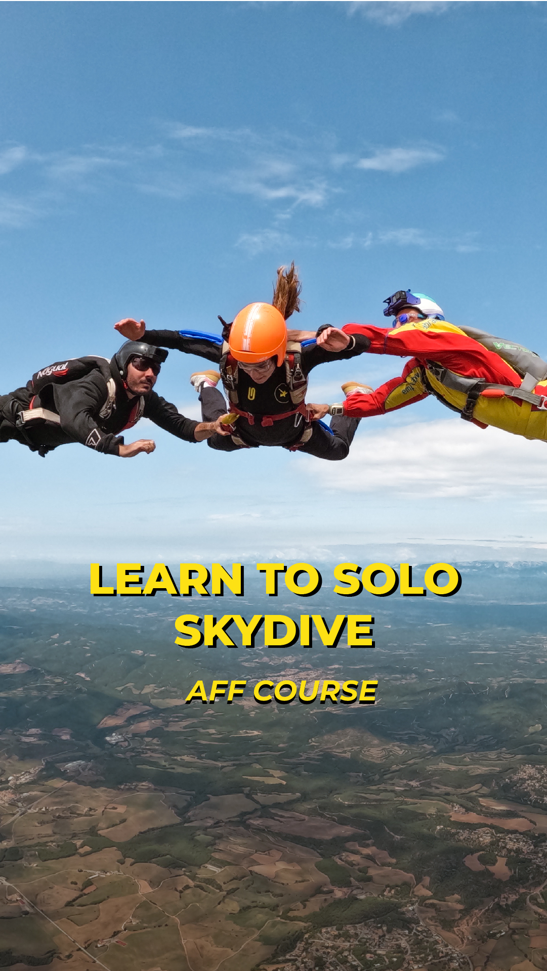 Skydiving Center in Barcelona | Saltamos Village 5 Banner MOVIL AFF-04